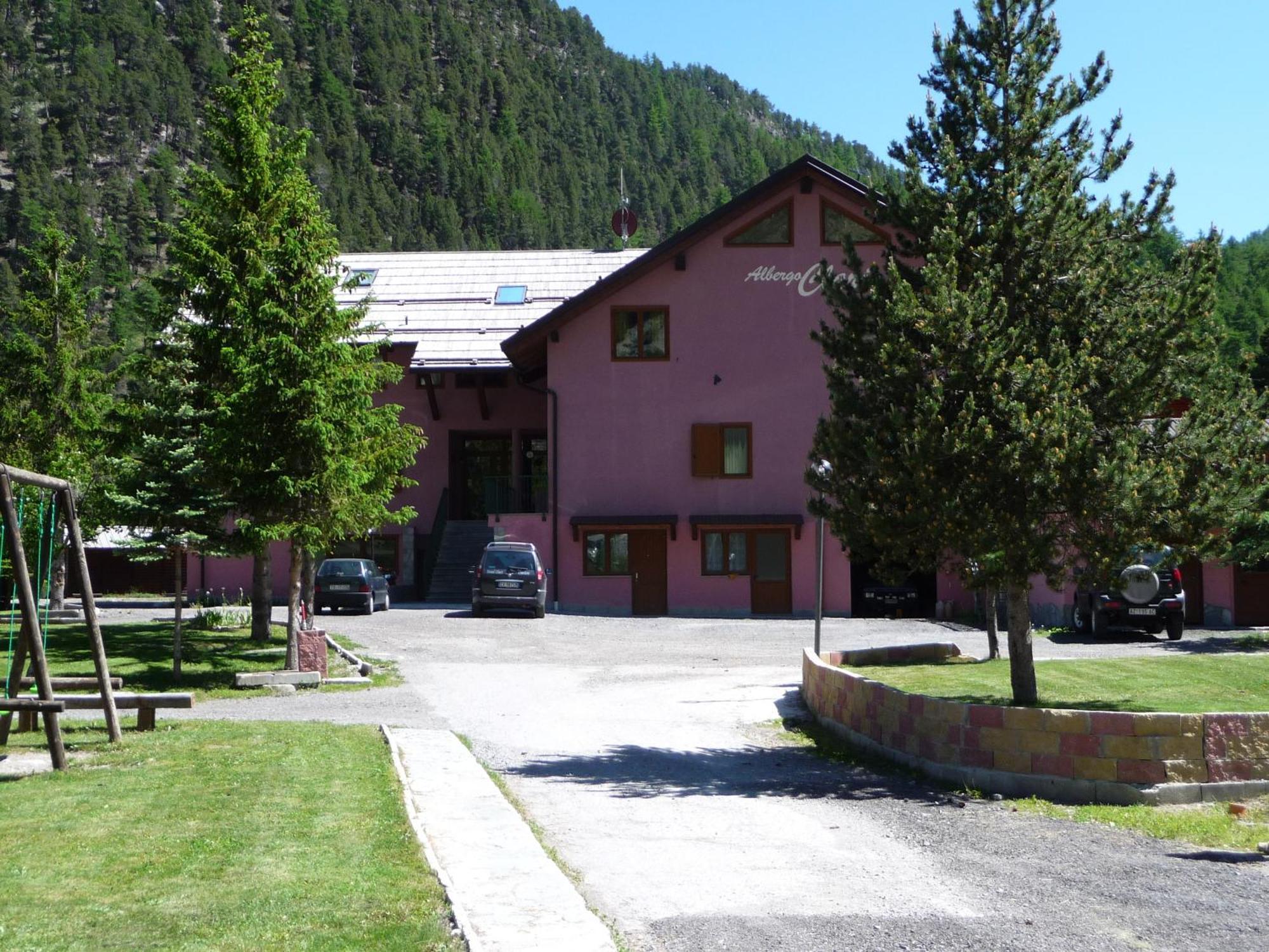 Hotel Clari Claviere Bagian luar foto